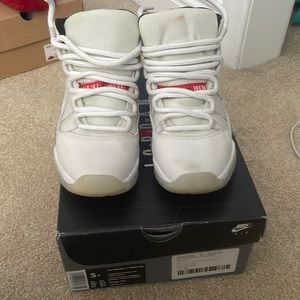 Jordan 11 Gs platinum tint